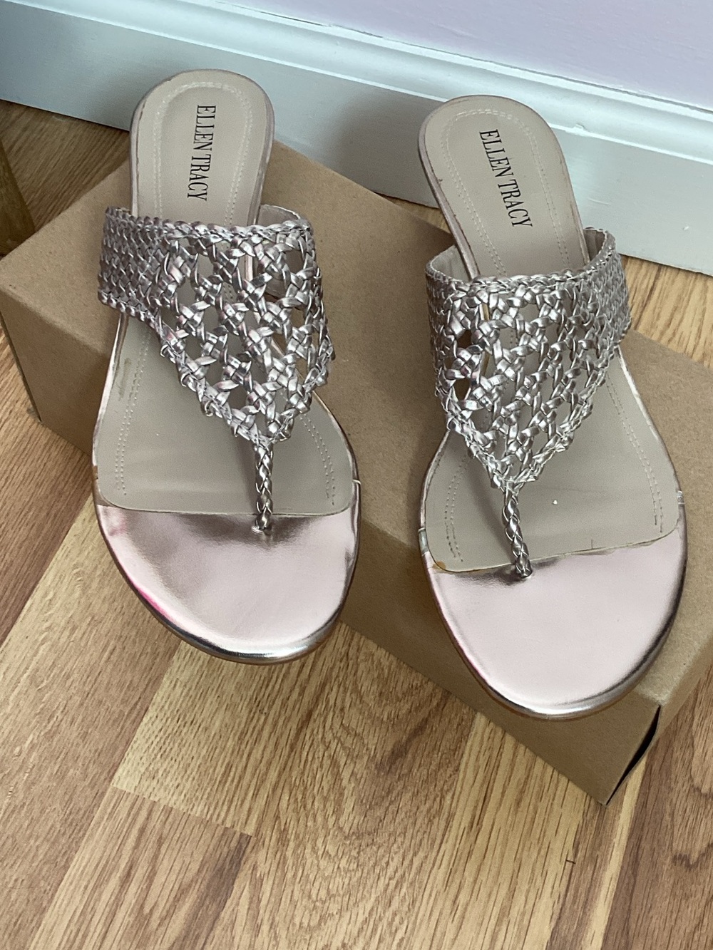 Ellen Tracy Metallic “Winston” Gold Woven Thong Sandals, size 8.